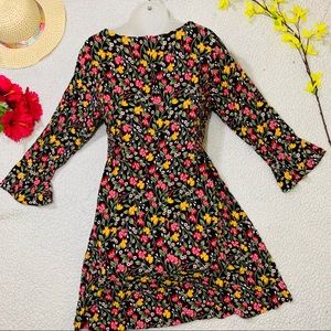 Old navy floral multi color dress large w/sleeves